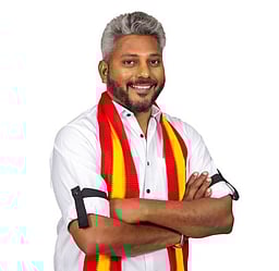 ஆா்.கே.நகா் தொகுதி வேட்பாளா்களின் வாக்குறுதிகள்