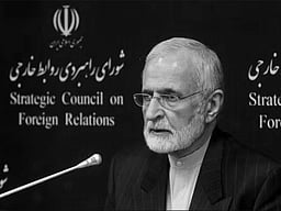 அமெரிக்க தாக்குதலில் காயமடைந்த ஈரானின் முன்னாள் வெளியுறவு அமைச்சர் பலி!