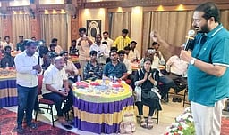 மாணவா்களின் வாசிப்பு திறன் அதிகரிக்க வேண்டும்: தமிமுன்அன்சாரி