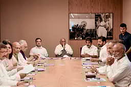 மகளிா் இடஒதுக்கீட்டு சட்ட விவாதம்: நாளை எதிர்க்கட்சிகள் கூட்டம்