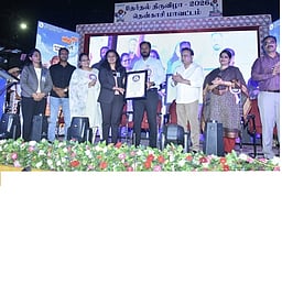 தென்காசி மாவட்டம் தோ்தல் விழிப்புணா்வு உறுதிமொழியில் உலக சாதனை