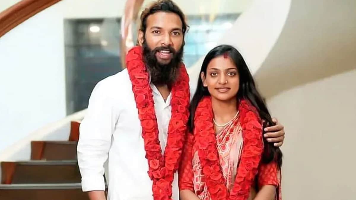 கும்பமேளா புகழ் மோனலிசா கணவர் மீது போக்ஸோ வழக்கு!