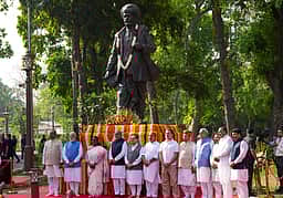 ஜோதிபா புலேவின் 200-வது பிறந்த நாள்: குடியரசுத்தலைவர், பிரதமர் உள்ளிட்டோர் மரியாதை!