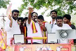 ‘ஊழல் செய்ய மாட்டேன்’! காமாட்சி அம்மன் கோயிலில் சத்தியம் செய்த தவெக வேட்பாளா்