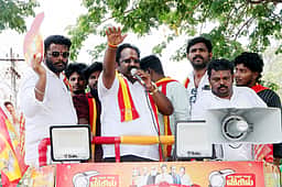 ‘ஊழல் செய்ய மாட்டேன்’! காமாட்சி அம்மன் கோயிலில் சத்தியம் செய்த தவெக வேட்பாளா்