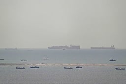 ஹோர்முஸ் நீரிணையைத் திறப்பதில் சிக்கல்! ஈரான் பொருத்திய கண்ணிவெடிகள் மாயம்?