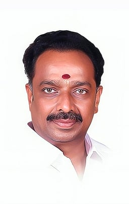 கரூரில் 50 ஆயிரம் வாக்குகள் வித்தியாசத்தில் வெல்வேன்: எம்.ஆா். விஜயபாஸ்கா்