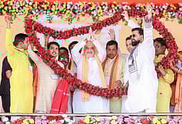 மேற்கு வங்கத்தில் ‘குண்டா்கள் ஆதிக்க’ ஆட்சிக்கு முடிவு: அமித் ஷா