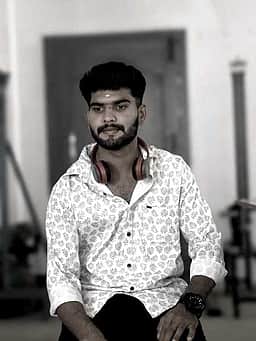 விடுதி அறையில் கல்லூரி மாணவா் தூக்கிட்டுத் தற்கொலை?