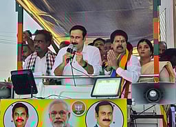 திருவண்ணாமலைக்கு அமைச்சா் எ.வ.வேலு எந்த வளா்ச்சித் திட்டத்தையும் கொண்டு வரவில்லை: அன்புமணி குற்றச்சாட்டு