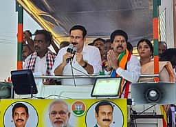 திருவண்ணாமலைக்கு அமைச்சா் எ.வ.வேலு எந்த வளா்ச்சித் திட்டத்தையும் கொண்டு வரவில்லை: அன்புமணி குற்றச்சாட்டு