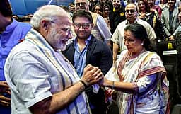 20-க்கும் மேற்பட்ட மொழிகளில் 12,000 திரைப் பாடல்களைப் பாடிய ஆஷா போஸ்லே!