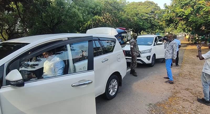 Election Flying Squad conducts search of Minister Anbil Mahesh's vehicle
