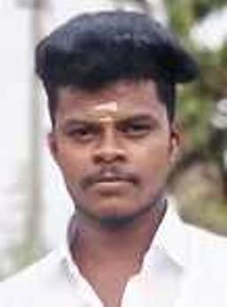 கொடிக்கம்பம் நடும் பனியில்
மின்சாரம் பாய்ந்து இளைஞா் உயிரிழப்பு