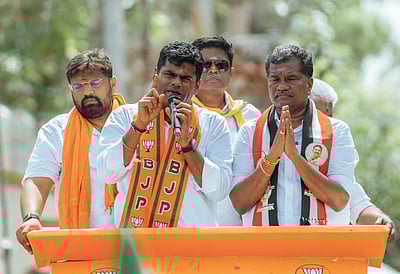 காரைக்குடி தொகுதி ஒரு குடும்பத்தின் பிடியில் இருப்பதால் வளா்ச்சியில்லை: அண்ணாமலை யாரை சொல்கிறார்..?