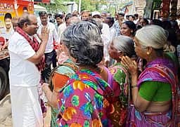 புவனகிரி தொகுதிக்கு திட்டங்களை கொண்டு வருவேன்! - திமுக வேட்பாளா் துரை.கி.சரவணன் வாக்குறுதி