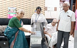 9,159 மூத்த குடிமக்கள், மாற்றுத்திறனாளிகள் தபால் வாக்கு செலுத்தும் பணி தொடக்கம்