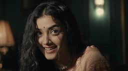 சேயோனில் பாக்யஸ்ரீ போர்ஸ்!