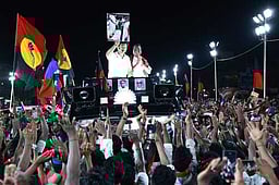 அதிமுக வென்றால் தமிழகம் பின்னோக்கி சென்றுவிடும்! - உதயநிதி ஸ்டாலின்