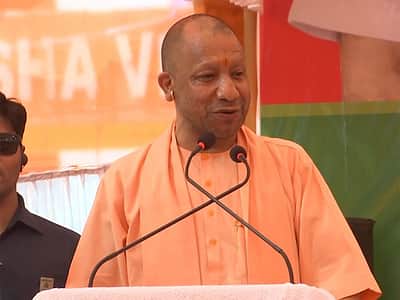 வந்தே மாதரத்தை எதிர்ப்பவர்கள் நாட்டை விட்டு வெளியேறுங்கள்! 