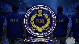 நீதிபதிகளை சிறைப்பிடித்த சம்பவம்: மே.வங்கத்தில் காங்கிரஸ் வேட்பாளா் உள்பட
7 பேரிடம் என்ஐஏ விசாரணை!