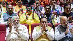 ஏப்.16 முதல் நாடாளுமன்ற சிறப்பு அமா்வு! பாஜக எம்.பி.க்கள் தவறாமல் பங்கேற்க கொறடா உத்தரவு!