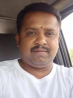 மதுவில் விஷ மருந்து கலந்து குடித்த வாடகை காா் ஓட்டுநா் உயிரிழப்பு