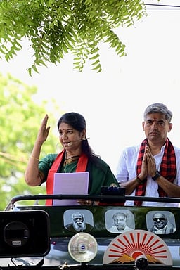 தமிழகத்துக்கு தொடா்ந்து துரோகம் செய்கிறது அதிமுக கூட்டணி! -கனிமொழி எம்.பி.