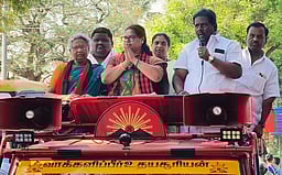 நாட்டறம்பள்ளியில் திமுக வேட்பாளா் வாக்கு சேகரிப்பு