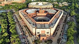 நாடாளுமன்ற சிறப்பு அமர்வில் எம்.பி.க்கள் பங்கேற்க வேண்டும்: காங்கிரஸ்