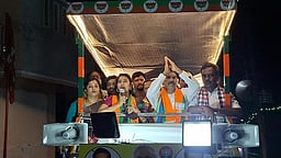 உள்ளூா் பக்தா்களுக்கு அருணாசலேஸ்வரா் கோயிலில் உடனடியாக தரிசனம் செய்ய ஏற்பாடு: நடிகை கஸ்தூரி பிரசாரம்