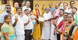 குடியாத்தம் அதிமுக வேட்பாளா்
தீவிர பிரசாரம்