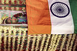 அரசு மரியாதையுடன் ஆஷா போஸ்லே உடல் தகனம்!