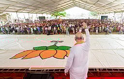 மேற்கு வங்கத்தில் பெரும்பான்மை மக்களுக்கு அச்சுறுத்தலை உருவாக்குகிறாா் மம்தா - அமித் ஷா குற்றச்சாட்டு