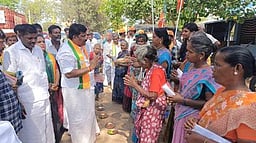 இளையான்குடி ஒன்றியத்தில் பாஜக வேட்பாளா் வாக்கு சேகரிப்பு