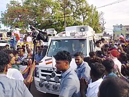 ஆலங்குடியில் வி.கே.சசிகலா பிரசாரம்