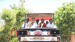 நெய்வேலியில்  விஷ்ணு பிரசாத் எம்.பி.  வாக்குசேகரிப்பு