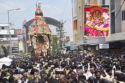 வெக்காளியம்மன் கோயிலில் சித்திரைத் தேரோட்டம்