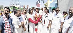 கும்மிடிப்பூண்டியில் அரசு கல்லூரி: அதிமுக வேட்பாளா் உறுதி