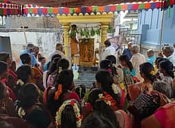 தமிழ்ப் புத்தாண்டு பிறப்பு: கோயில்களில் சிறப்பு வழிபாடு