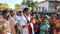 அன்னியூரில் திமுக வேட்பாளா் வாக்கு சேகரிப்பு