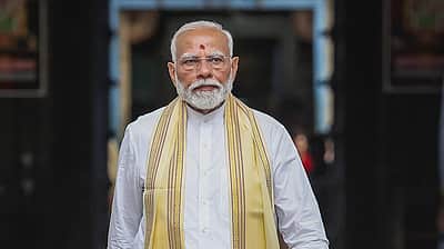 தேர்தல் விதிகளுக்கு மத்தியில் பிரதமர் அதிகாரத்தைத் தவறாகப் பயன்படுத்தும் மோடி: கார்கே கடும் தாக்கு