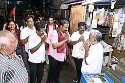 வேட்பாளா்களுக்கு ஆதரவாக குடும்ப வாரிசுகள்