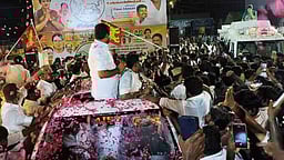 திமுவுக்கு பாடம் புகட்டுங்கள்: வி.கே.சசிகலா