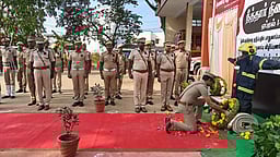 நாமக்கல் தீயணைப்பு நிலையத்தில் தீத்தொண்டு வாரம் கடைப்பிடிப்பு