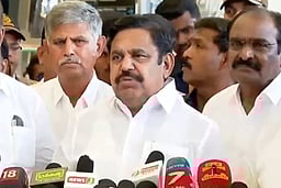 பெண்களுக்கு 33% இடஒதுக்கீடு: மு.க. ஸ்டாலினால் பொறுக்க முடியவில்லை - இபிஎஸ்