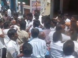 கும்பகோணத்தில் திமுகவை கண்டித்து தவெக ஆா்ப்பாட்டம், நாதக மறியல்