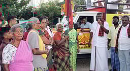 சலங்கபாளையம், ஓடத்துறையில் திமுக வேட்பாளா் பிரசாரம்