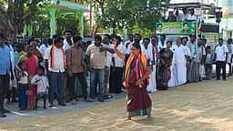 வந்தவாசி அதிமுக வேட்பாளா் வாக்கு சேகரிப்பு