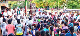 மணப்பாறை ஒன்றிய பகுதிகளில் அதிமுக வேட்பாளா் பிரசாரம்